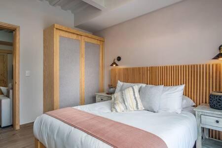 Best Location - New, Upscale, Modern Comfort 산미겔데아옌데 외부 사진