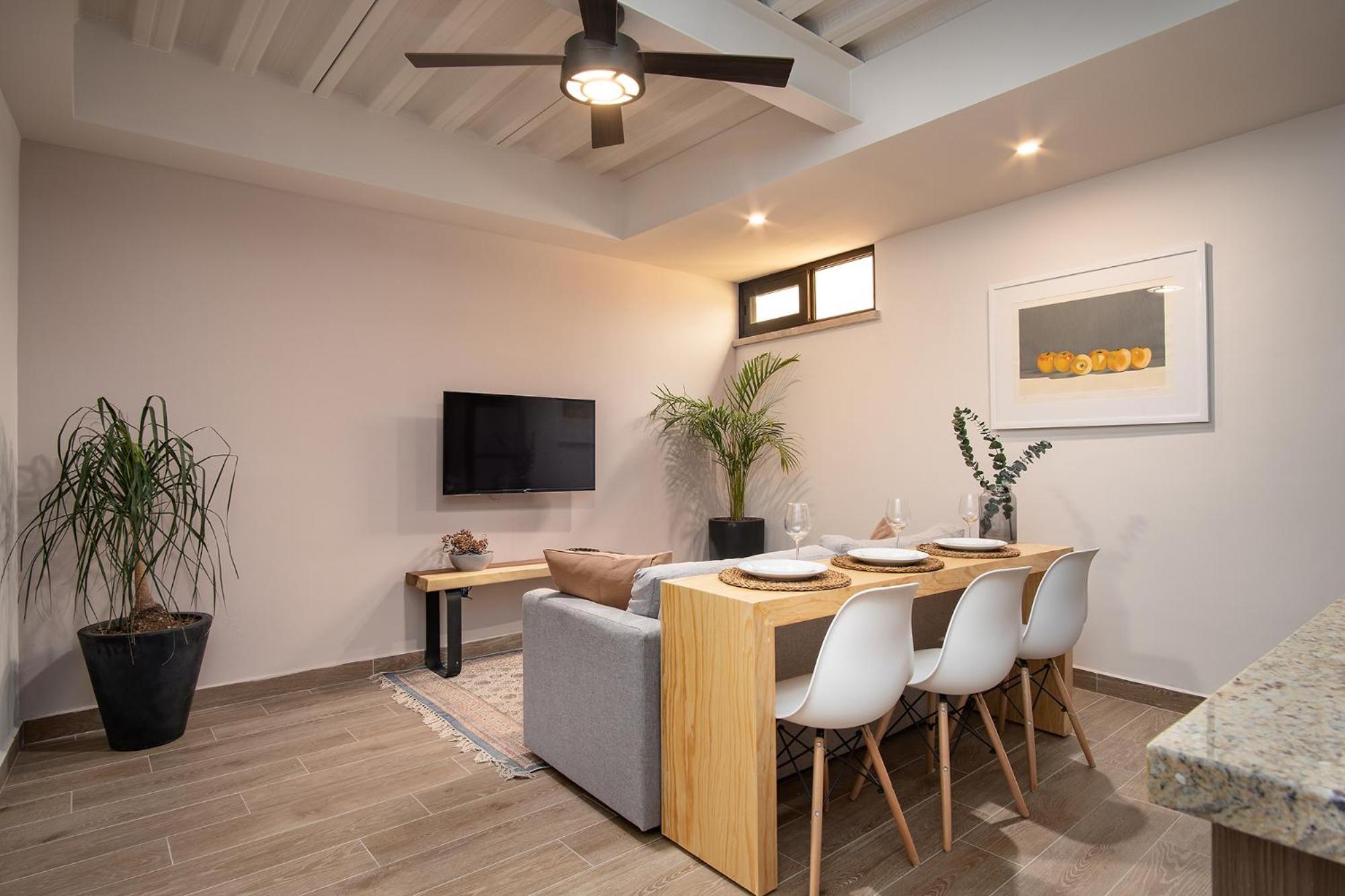 Best Location - New, Upscale, Modern Comfort 산미겔데아옌데 외부 사진